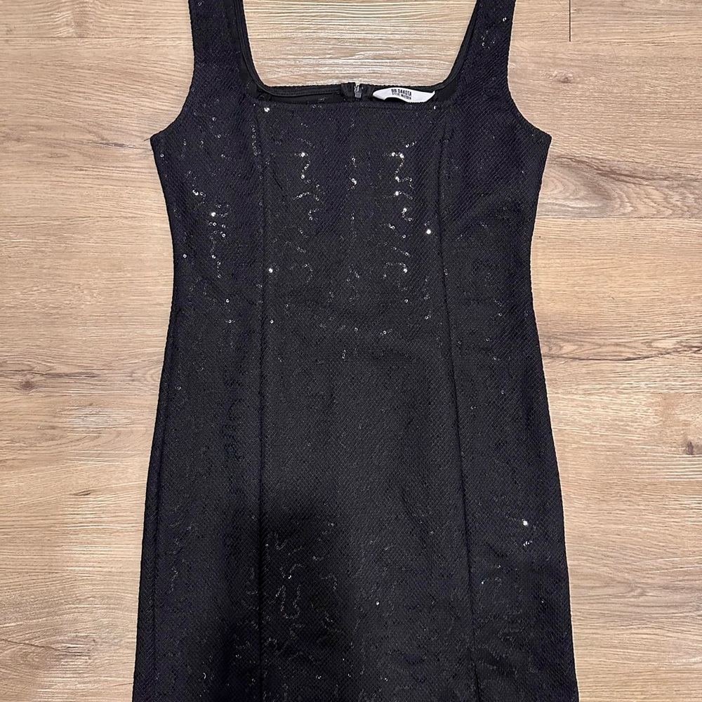 BB Dakota Elegant Black Dress with Sparkle Size 6